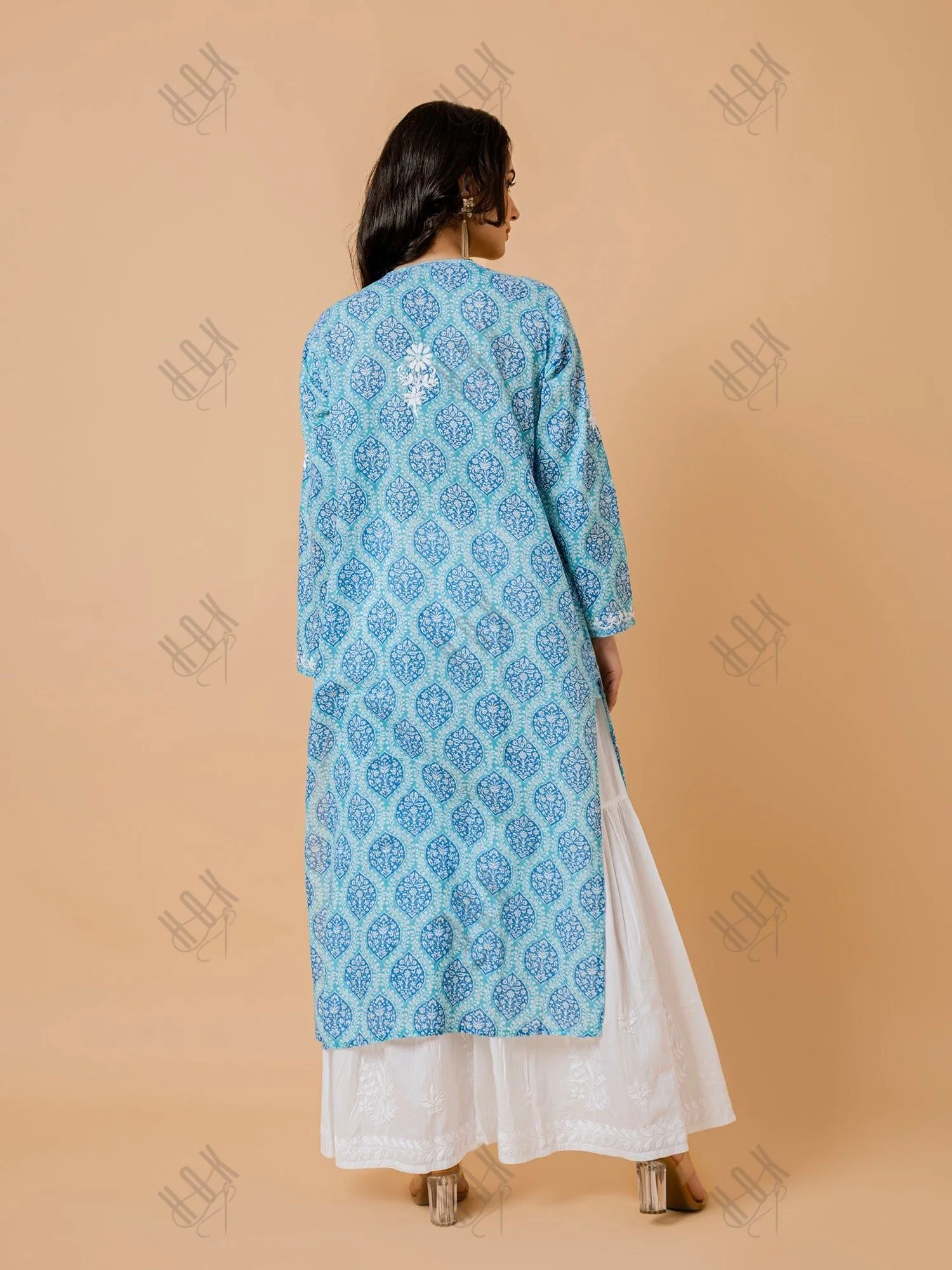 Fizaa Chikankari Kurta in Mul cotton in Blue Print